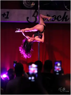 Pole Dans: Güç, Esneklik ve Eğlence